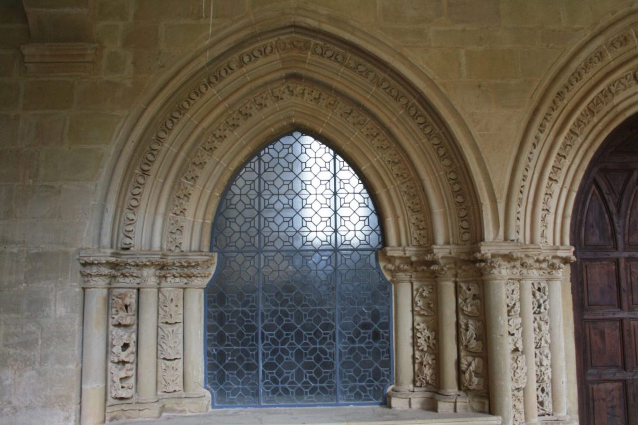 The ‘Sumptuous Style’ Richly Decorated Gothic Churches in the Reign of