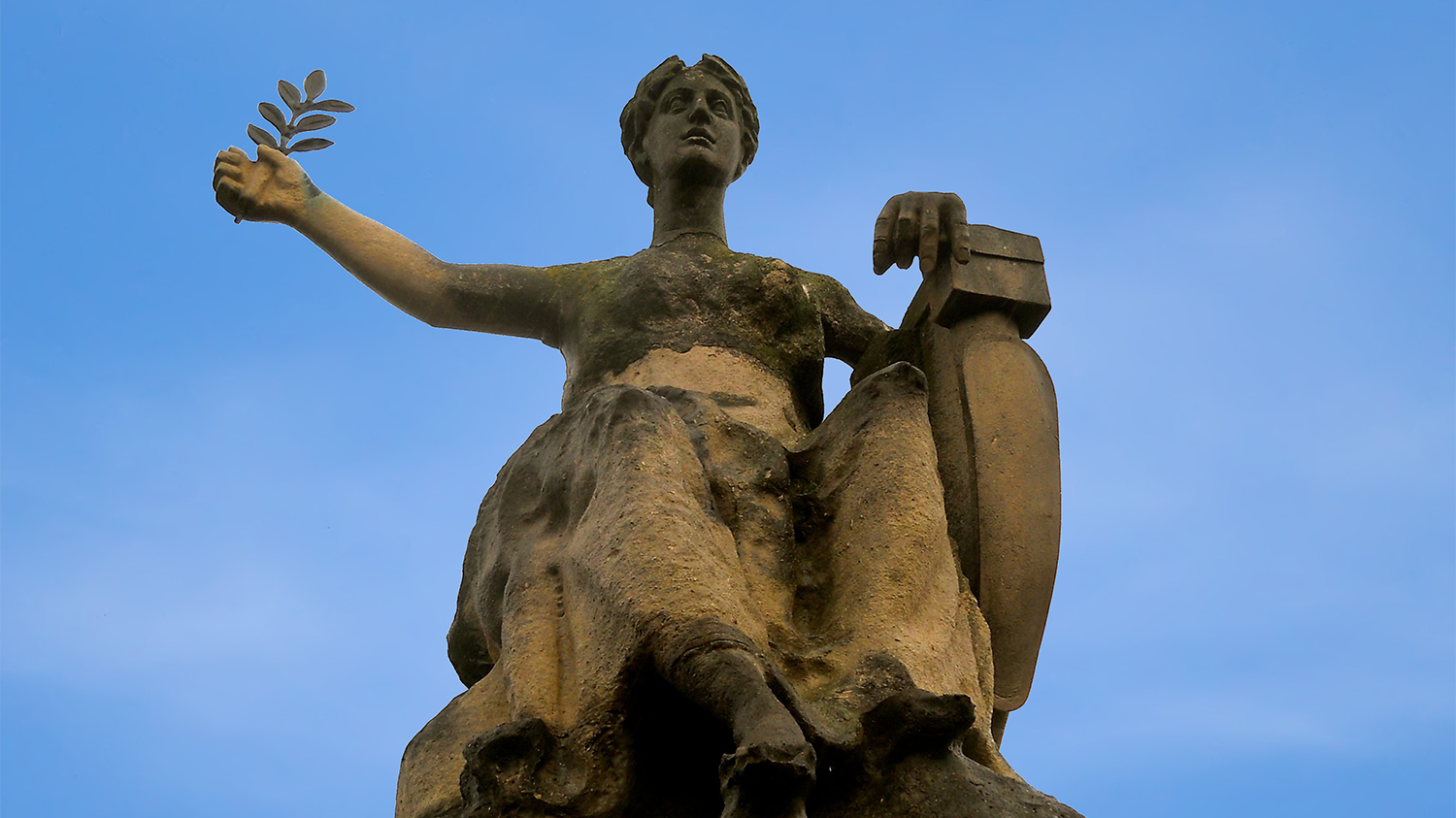 Fig. 8: Edward Smyth, Hibernia Enthroned, 1809-1810 (Head, arms and attributes re-carved by Patrick Rowe, ca. 1980). Courtesy of John McGrath.