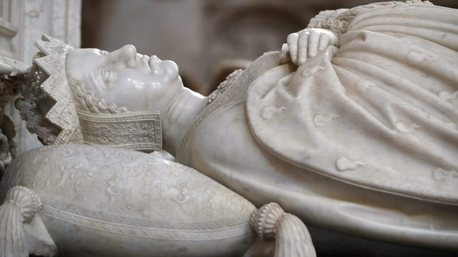 Image of a white marble tomb