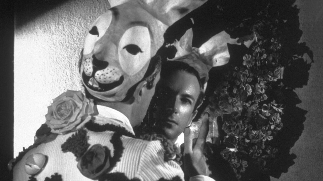 Fig. 1: Gordon Anthony, Cecil Beaton, modern bromide print from original negative, 38 cm x 28.1 cm, The National Portrait Gallery, London. © Getty Images.