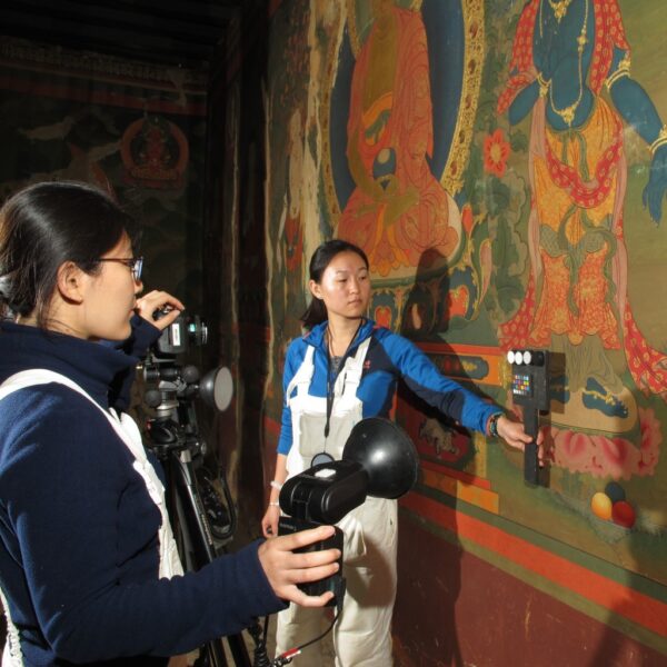 Conservation of wall painting students