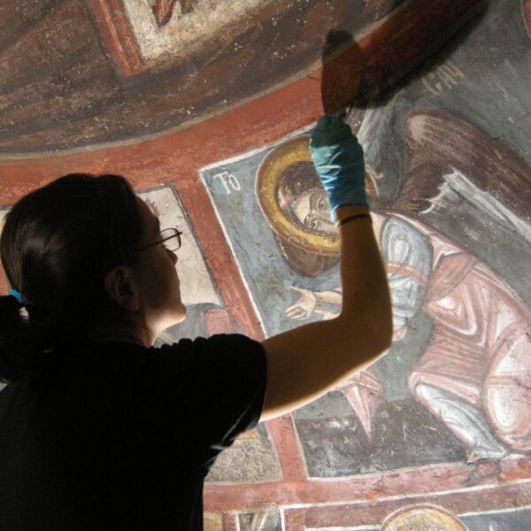 Conservation of wall painting students