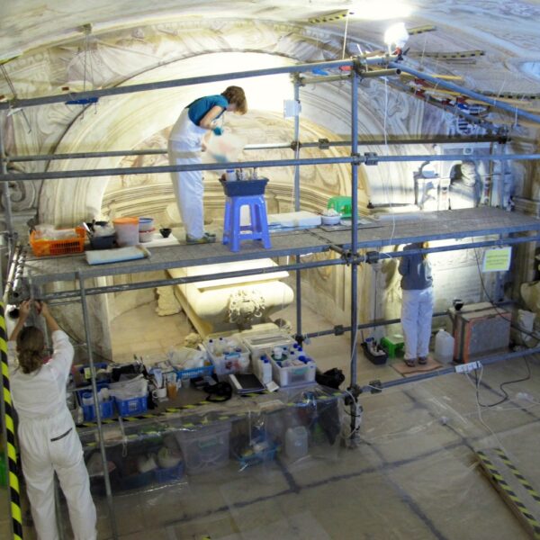 Conservation of wall painting students