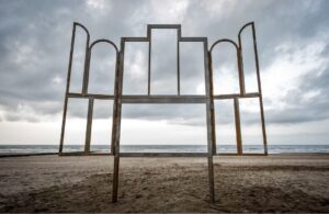 Raw steel sculpture