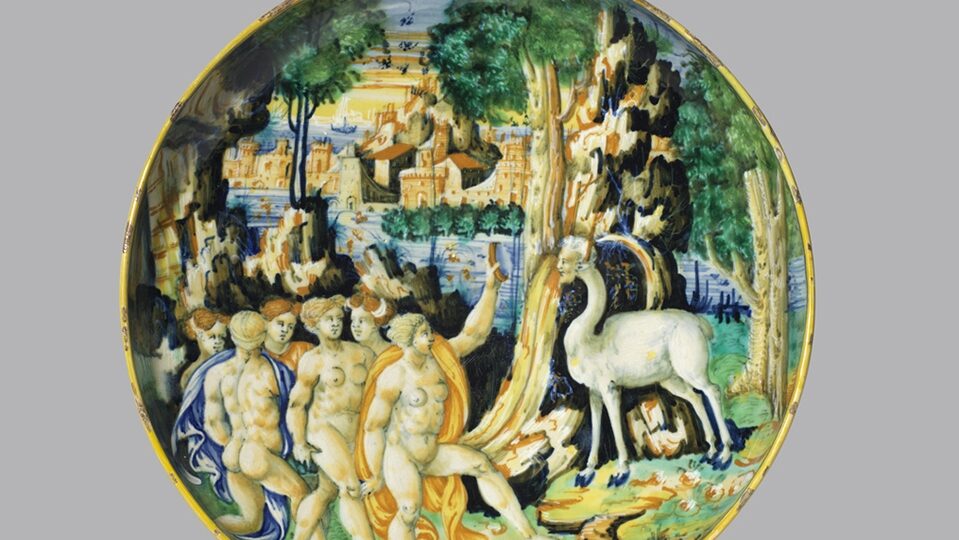 Footed dish with Diana and Actaeon changed into a Stag, Casteldurante, probably workshop of Ludovico and Angelo Picchi, about 1550-60
