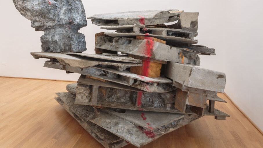 Phyllida Barlow sculpture installation view