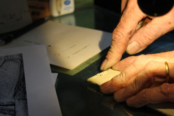 a demo showing how to use lino cut tools