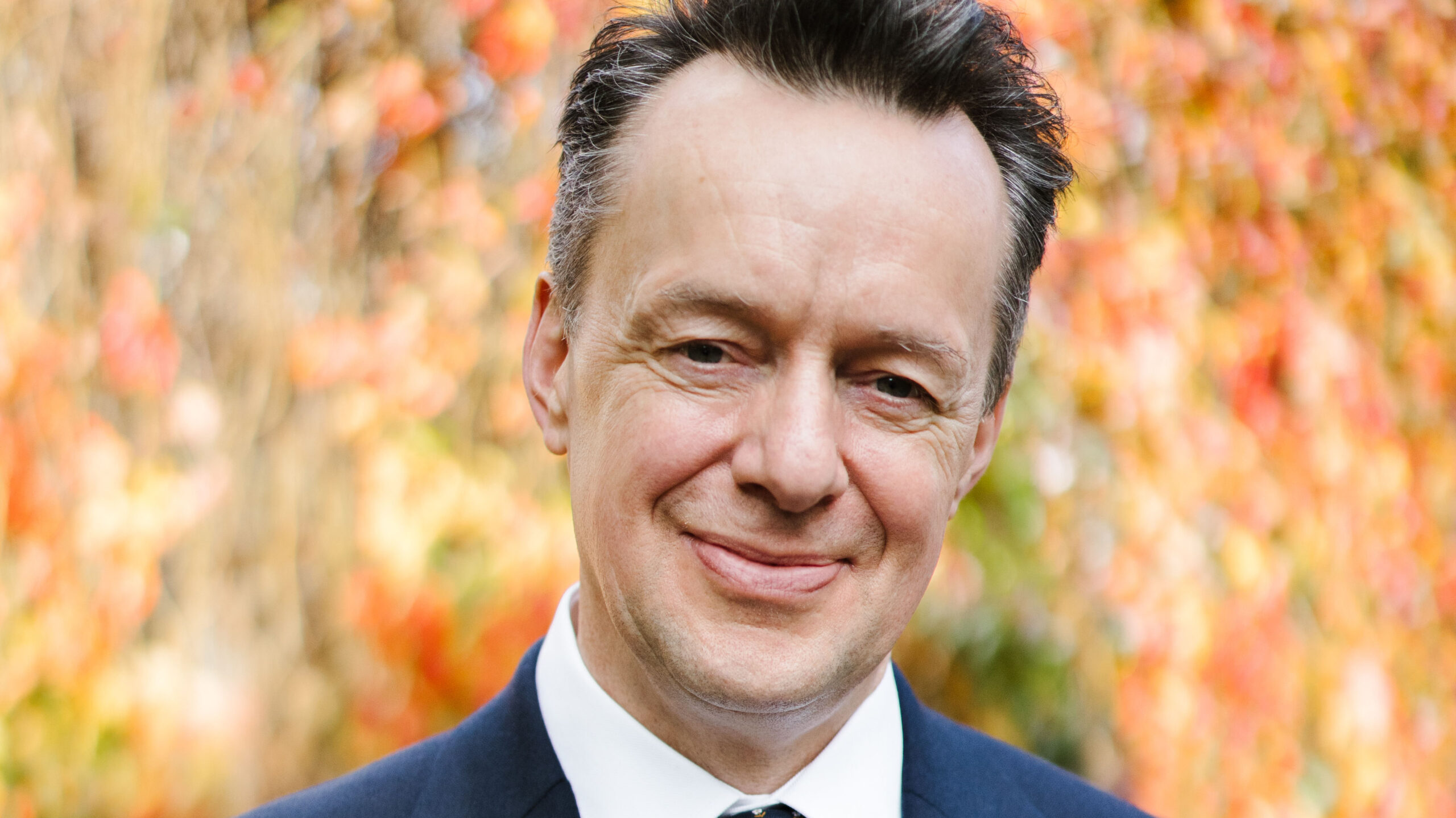 Portrait shot of Mark Hallett