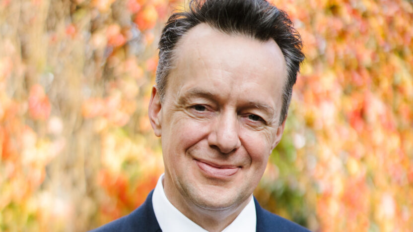 Portrait shot of Mark Hallett