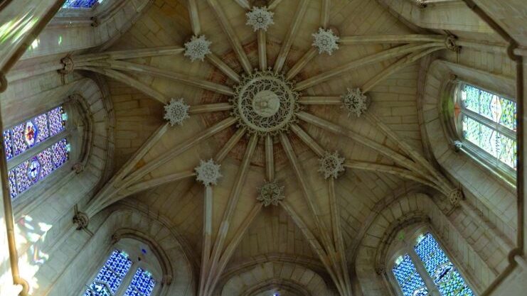 Stellar lantern vault, c. 1387–1438. Founder’s Chapel, monastery of Santa Maria da Vitória, Batalha, Portugal. Photo: © Jessica Barker