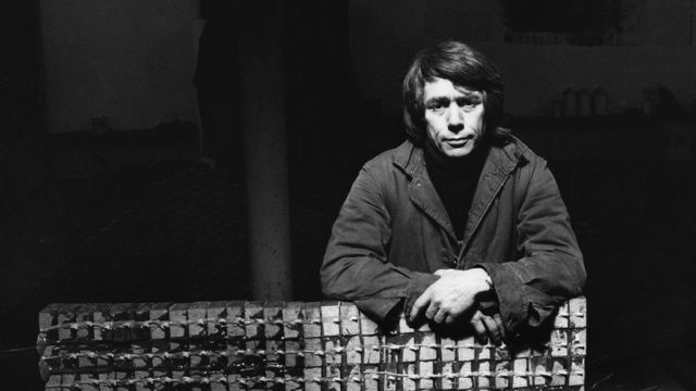Black and white photo of Garth Evans