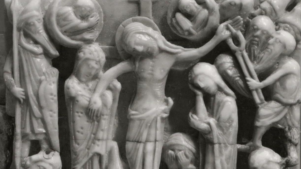 Deposition plaque, Cloisters Cross, here dated ca. 1188, walrus ivory. The Cloisters Collection, The Metropolitan Museum of Art, New York, Acc. No. 63.12. Artwork in the public domain; photograph provided by Florens Deuchler and modified by the author